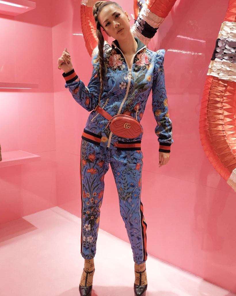 5 Seleb Tanah Air Pakai Tas Pinggang, Kece Banget