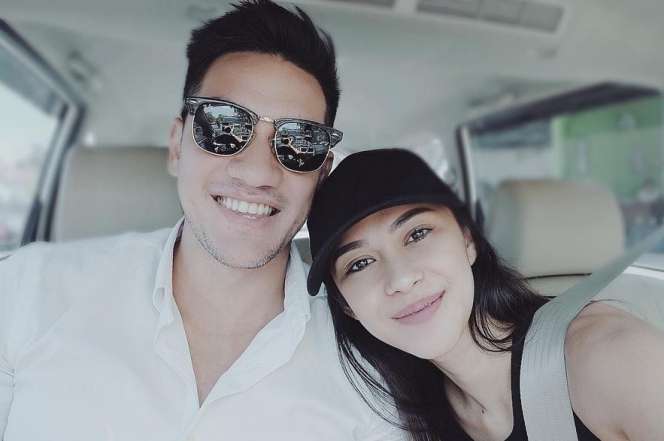 Potret Kehangatan Keluarga Nana Mirdad dan Andrew White