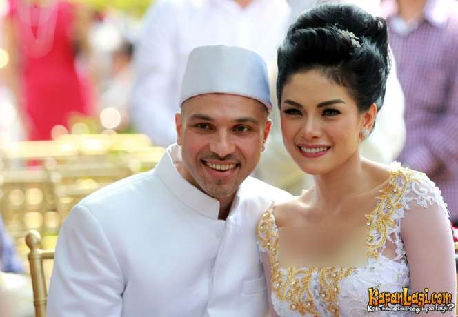 Hamil, 5 Seleb Cantik Ini Malah Ditinggal Suami