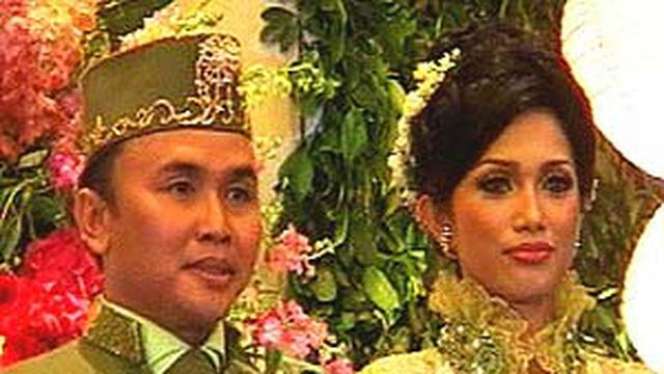 Hamil, 5 Seleb Cantik Ini Malah Ditinggal Suami