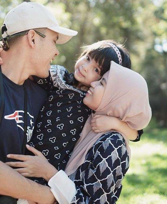 Ternyata Begini Kedekatan Istri Ben Kasyafani dengan Sienna