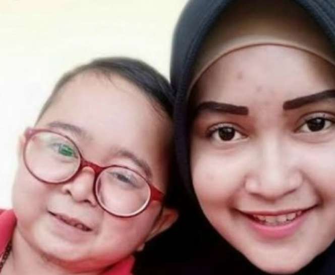 Rahandini Destia, Istri Baru Daus Mini yang Minta Cerai