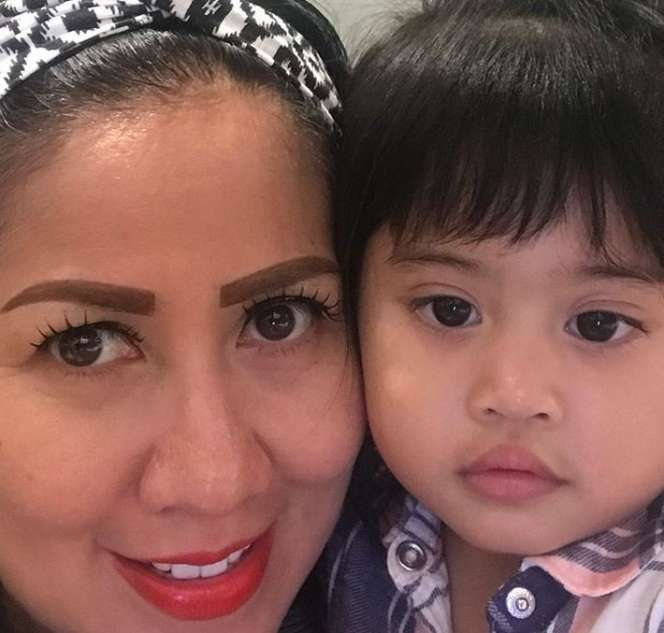 Diadopsi Venna Melinda, Kini Vania Athabina Hidup Mewah