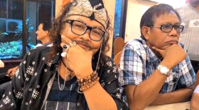 5 Seleb Pria yang Gemar Pamer Perhiasan