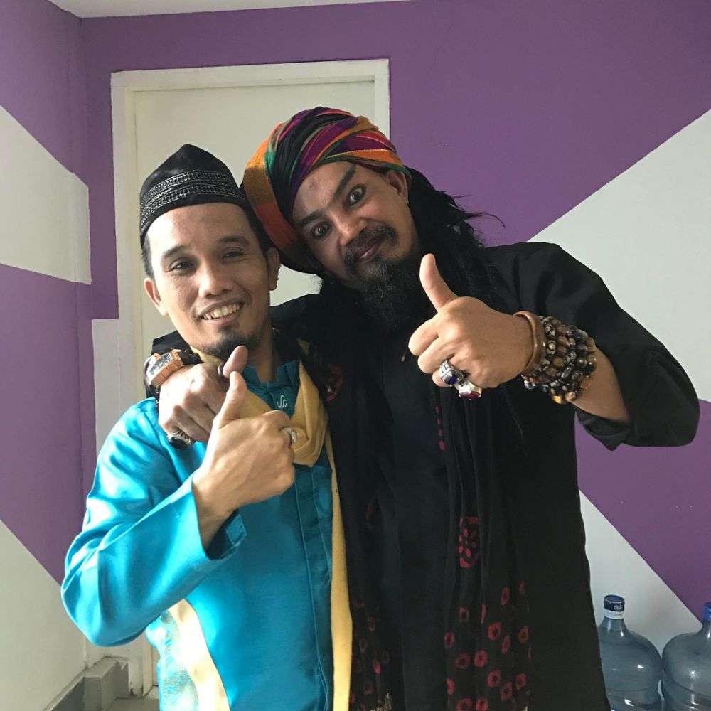 5 Seleb Pria yang Gemar Pamer Perhiasan