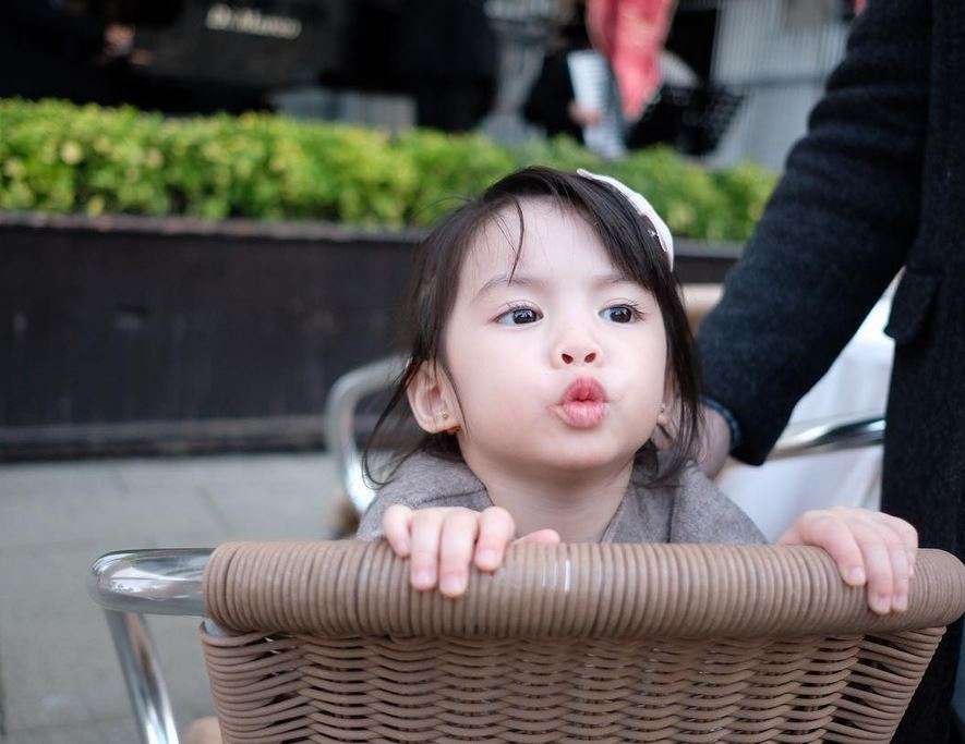 Imutnya Olivia Manzano, Selebgram Cilik Asal Filipina 