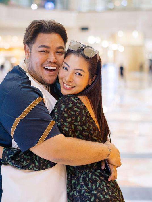 Ivan Gunawan dan 3 Pesohor Cantik yang Pernah Luluhkan Hatinya