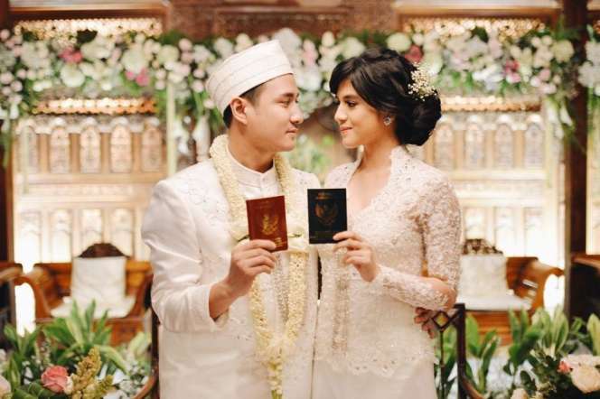 Belum Lama Nikah, 5 Pasangan Seleb Ini Umumkan Kabar Kehamilan