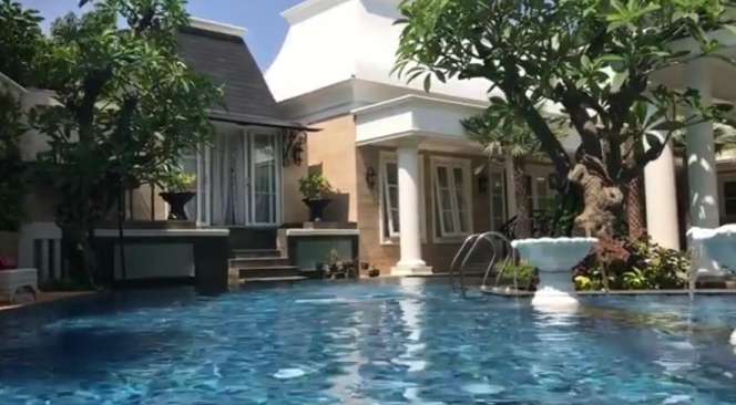 Kaya Raya, 5 Pelawak Tanah Air Ini Punya Rumah Bak 'Istana'
