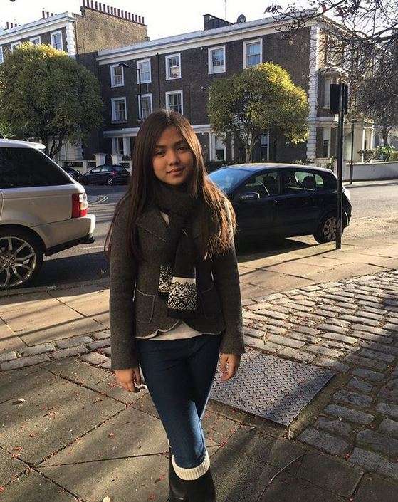Fotonya Sempat Viral, Ternyata Gadis Ini Masih SD