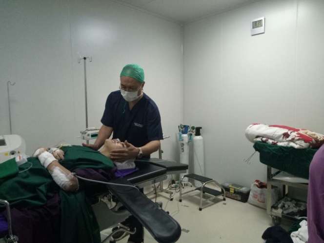 Demi Dipo Latief, Nikita Mirzani Jalani Operasi Organ Intim