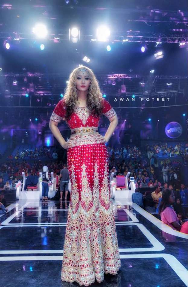 Gaya 6 Seleb Berbusana India, Siapa Paling `Bollywood`?