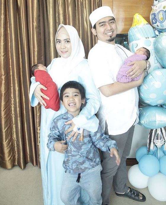 Imutnya Bayi Kembar Ustaz Solmed dan April Jasmine
