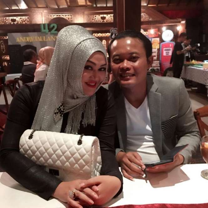 Jauh dari Gosip Miring, 4 Pelawak Ini Cerai di Puncak Karier