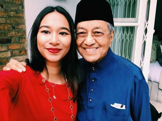 Ini Cucu Cantik Mahathir Mohamad, Stylish Bak Selebritis