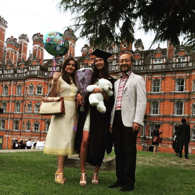 Ini Cucu Cantik Mahathir Mohamad, Stylish Bak Selebritis