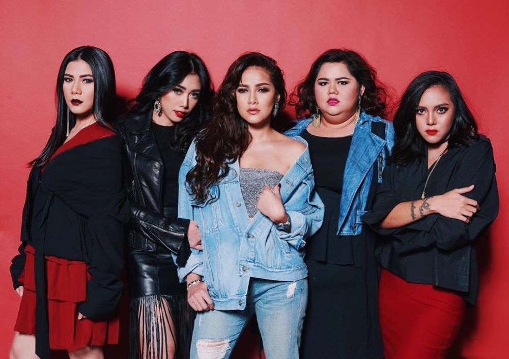 Pesona Cinta Ramlan, Adik Olla yang Jadi Musisi