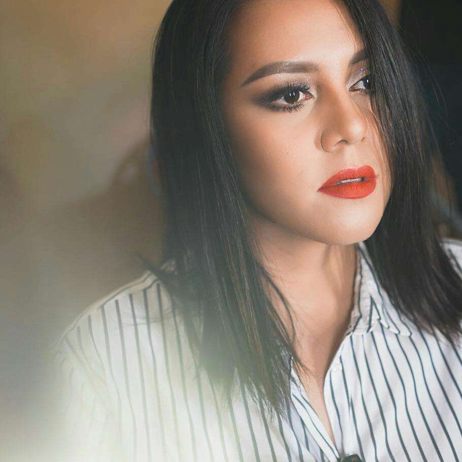 Pesona Cinta Ramlan, Adik Olla yang Jadi Musisi