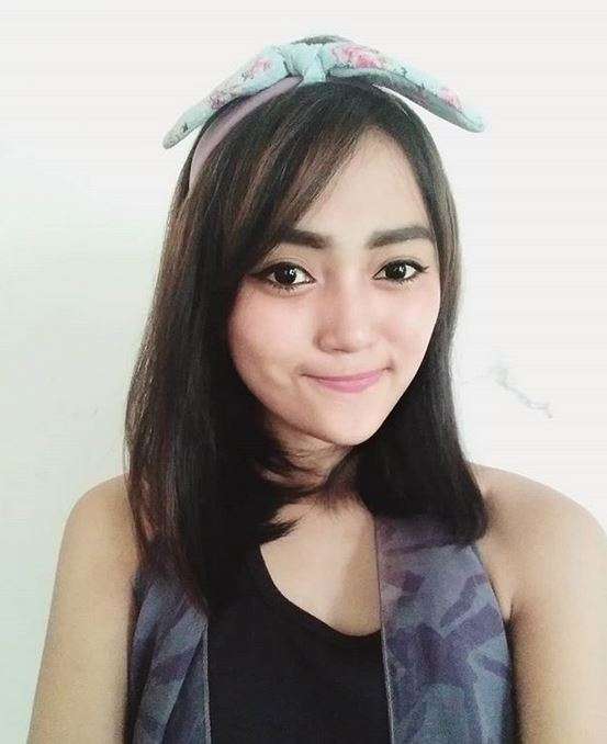 Pesona Ayunda Harun, Menantu Gogon Srimulat yang Cantik