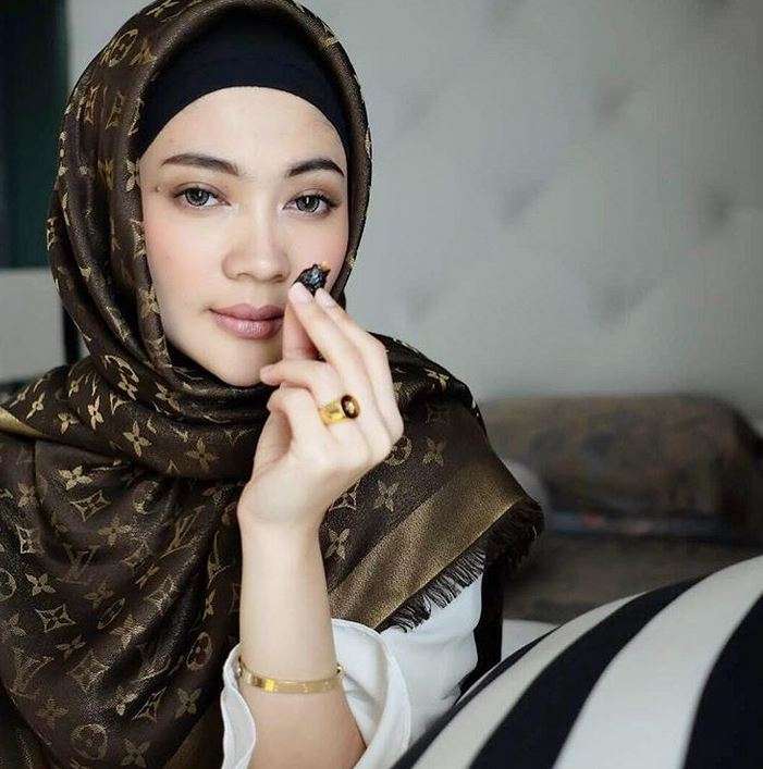 Lama Menghilang, Penampilan Indah Dewi Pertiwi Bikin Pangling