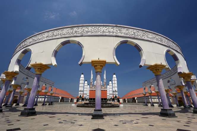 Tak Hanya Indah, 5 Masjid Ini Nyaman untuk Wisata Religi