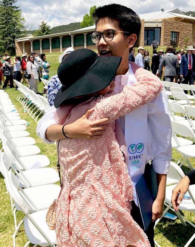 Lulus SMA di Amerika, Ini Potret Wisuda Iqbaal Ramadhan