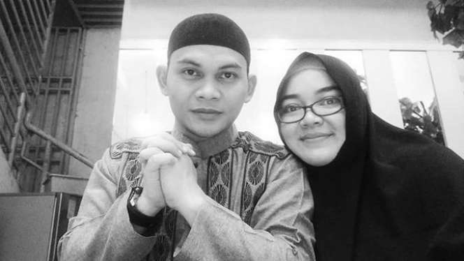 Tak Tersorot, Ini Dia Potret Cantik Istri Mbah Mijan