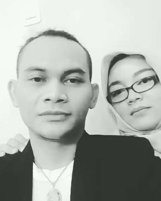 Tak Tersorot, Ini Dia Potret Cantik Istri Mbah Mijan