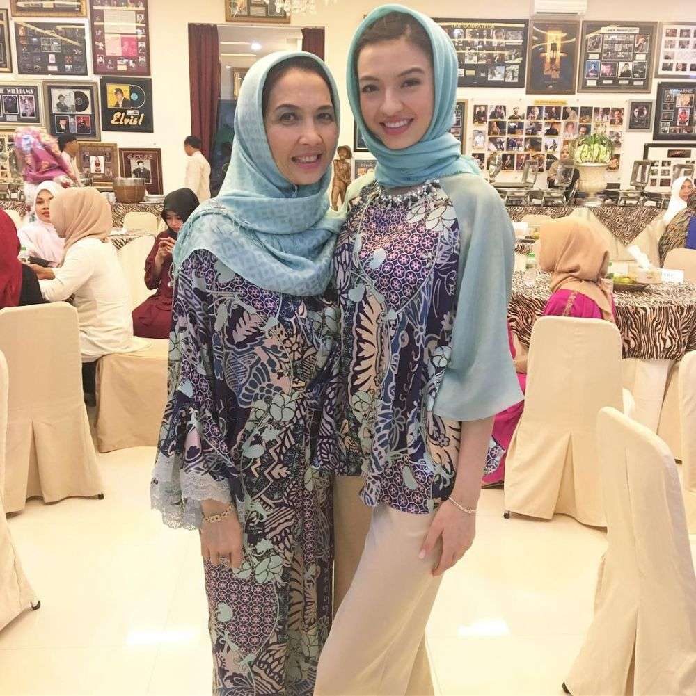 4 Artis Cantik Ini Kerap Berfoto Memakai Hijab
