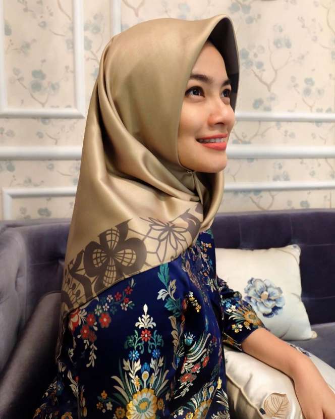 4 Artis Cantik Ini Kerap Berfoto Memakai Hijab