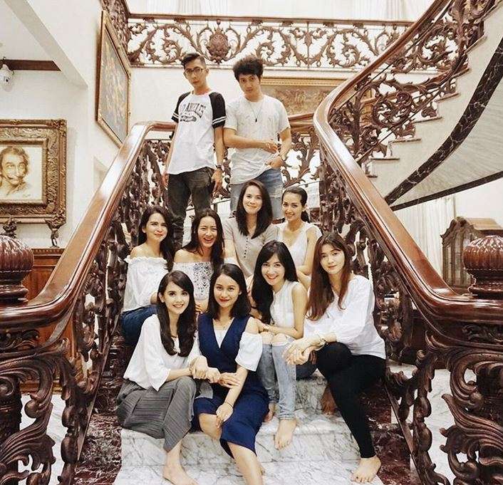 Dinikahi Pengusaha Kaya, Ini Rumah Mewah Aktris FTV Sylvia
