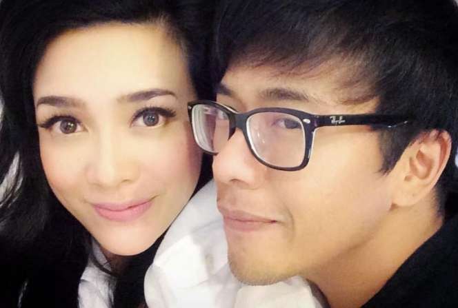 8 Tahun Nikah, Intip Potret Romantis Dea Ananda dan Suami