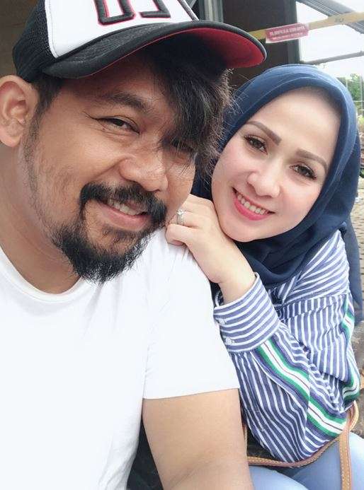 Tak Terekspos, Ini Pesona Kecantikan Istri Pelawak Bedu