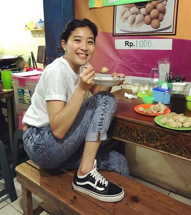 Jarang Muncul di Layar Kaca, Olivia Zalianty Makin Langsing