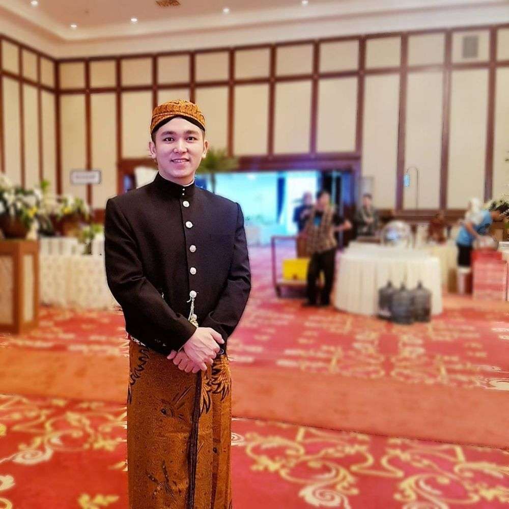 Pesona Ervan, Dokter Ganteng yang Makan Bareng Ayu Ting Ting