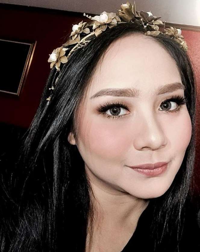 Meski Sedang Naik Daun, 5 Artis Lebih Pilih Pendidikan