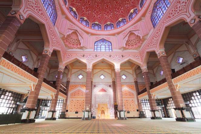 Unik, 3 Masjid Ini Berwarna Pink dan Paling Megah di Dunia