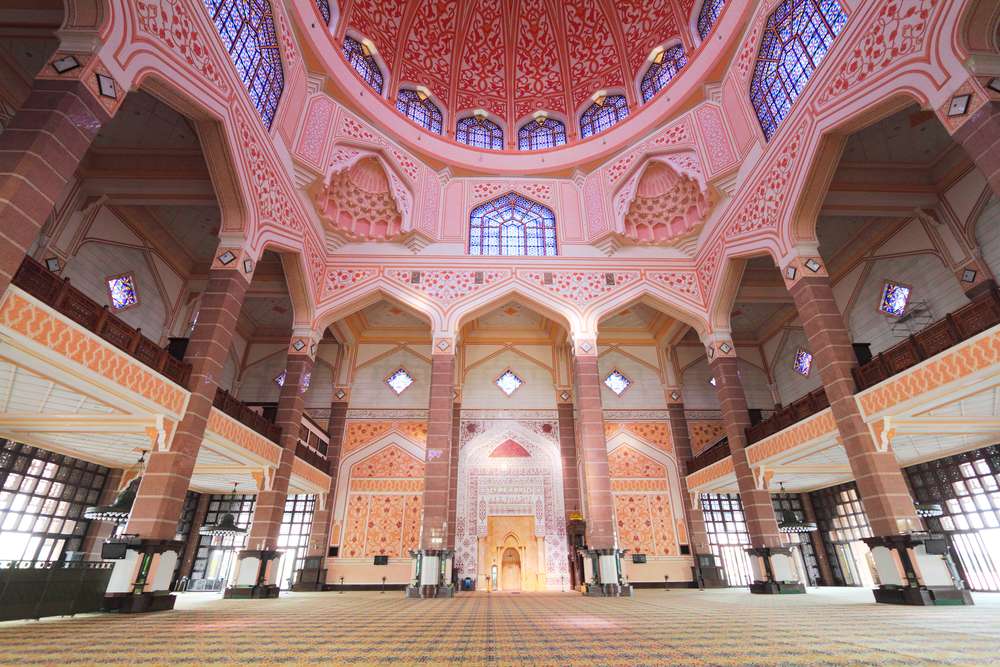 Unik, 3 Masjid Ini Berwarna Pink dan Paling Megah di Dunia