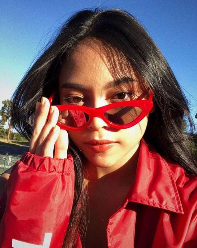 Sakina Tama, Putri Bos Stasiun TV Ternama yang Curi Perhatian