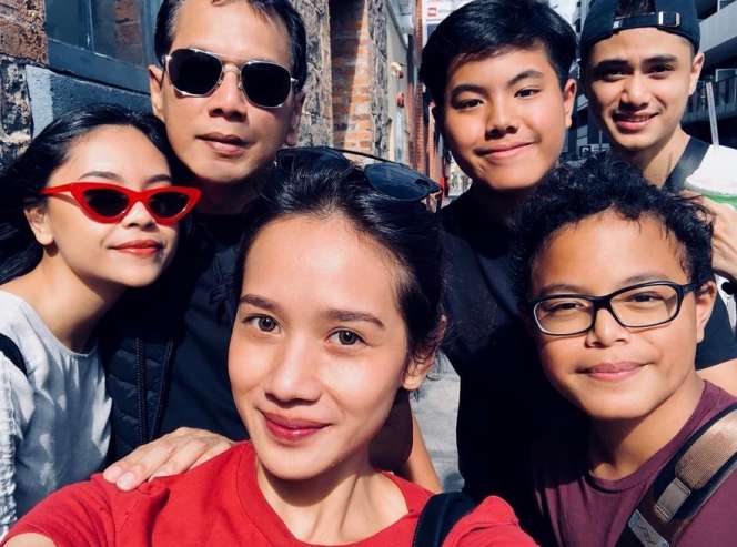 Sakina Tama, Putri Bos Stasiun TV Ternama yang Curi Perhatian