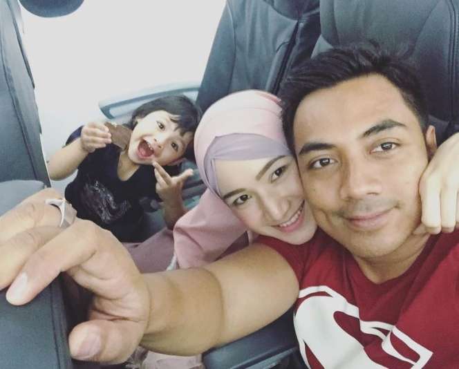 Romantisnya Riza Muhammad dan Istri, Jauh dari Gosip Miring