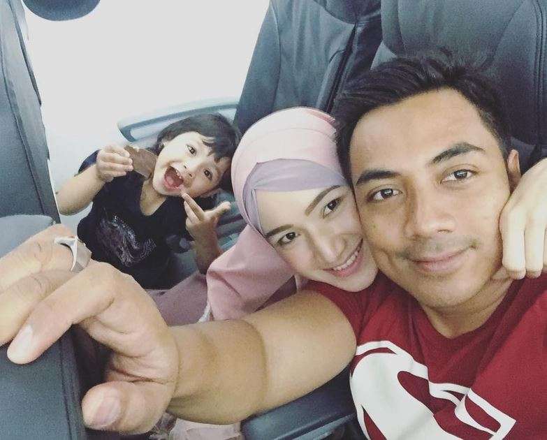 Romantisnya Riza Muhammad dan Istri, Jauh dari Gosip Miring