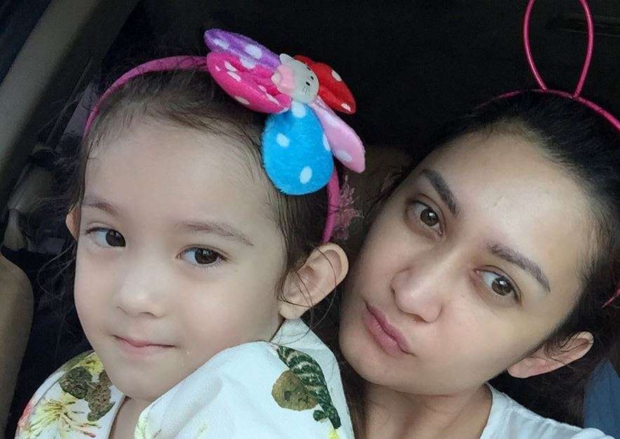 Cantik Alami, Penampilan Nafa Urbach Tanpa Make Up