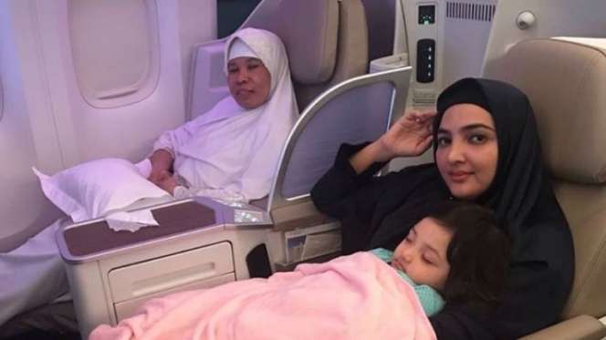 Potret Kedekatan 6 Artis dengan ART-nya