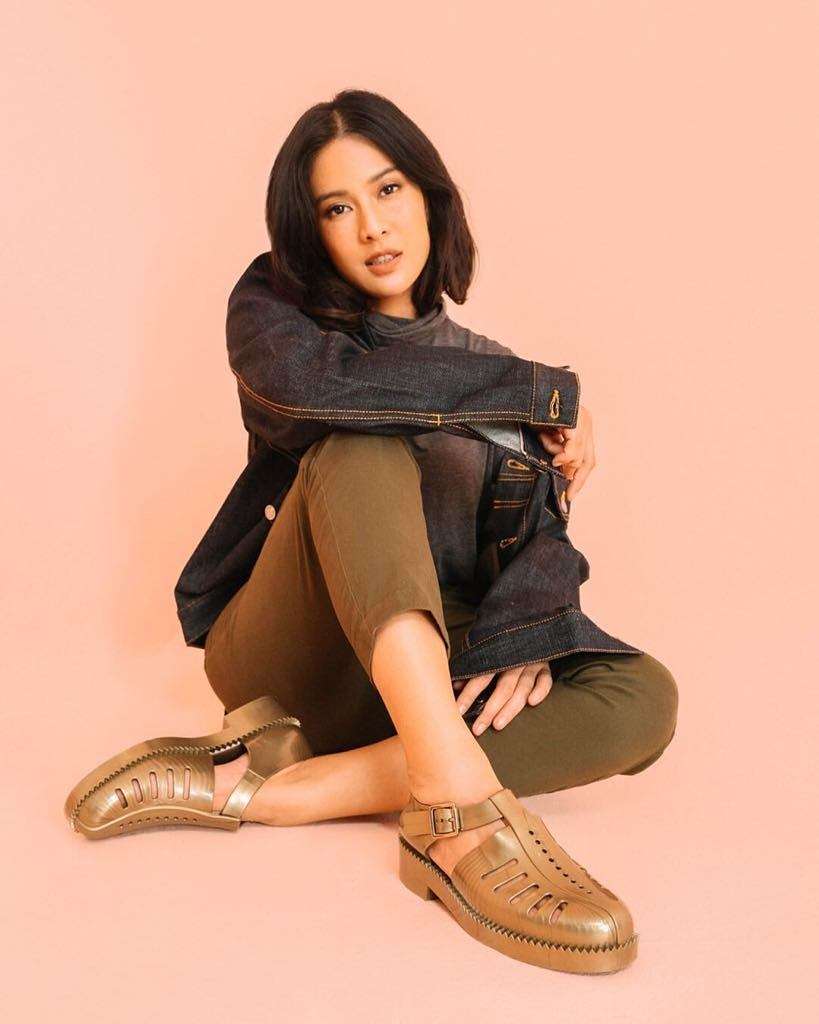 Bergaya Tomboy, Penampilan Dian Sastro Disorot