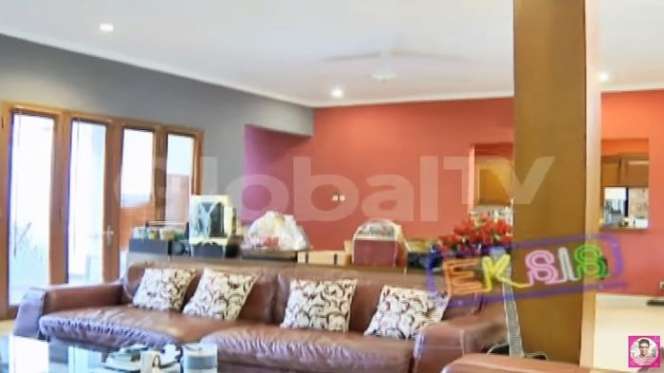 Memiliki Konsep Villa, Ini Rumah Mewah Maia Estianty
