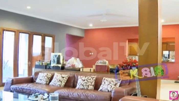 Memiliki Konsep Villa, Ini Rumah Mewah Maia Estianty