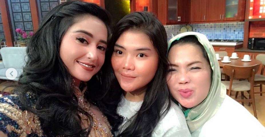 Rosa Meldianti, Keponakan Dewi Perssik yang Jago Goyang