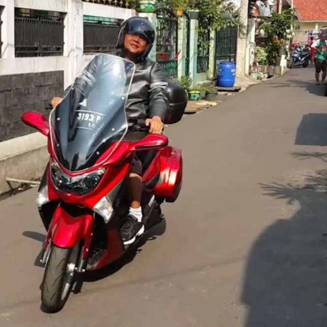 Biasa Kalem, Ini Gaya Ustaz Subki Al Bughury Jadi Anak Motor
