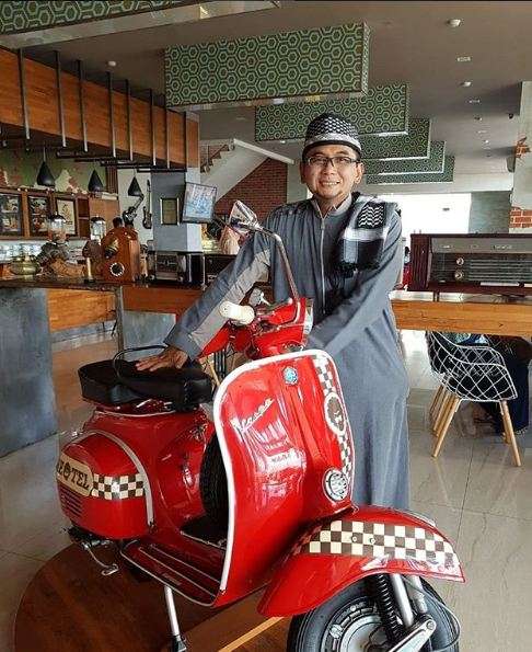 Biasa Kalem, Ini Gaya Ustaz Subki Al Bughury Jadi Anak Motor